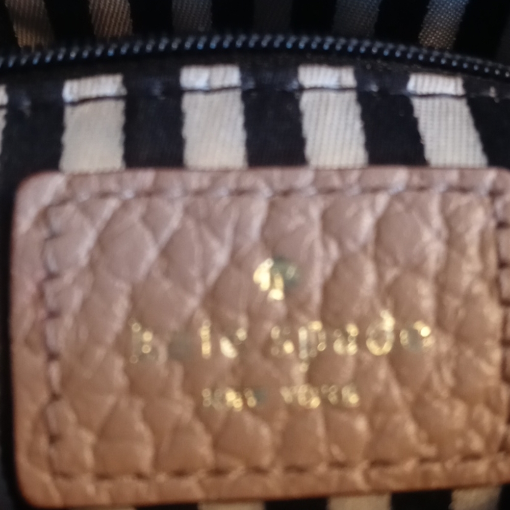 Kate Spade leather purse - Picture 7 of 8
